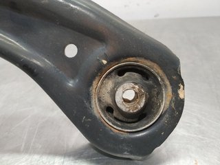 BRAZO SUSPENSION INFERIOR DELANTERO IZQUIERDO VOL