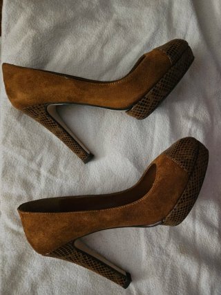 Zapatos de tacón marrones con plataforma