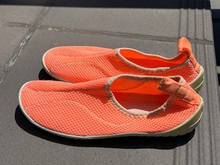 Escarpines playa talla 34-35
