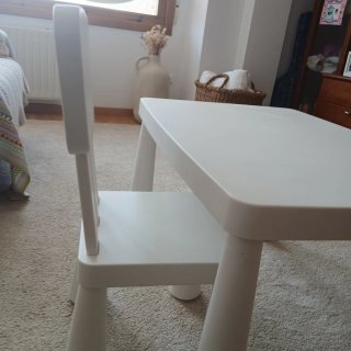 Mesa y Silla Infantil IKEA Blanca