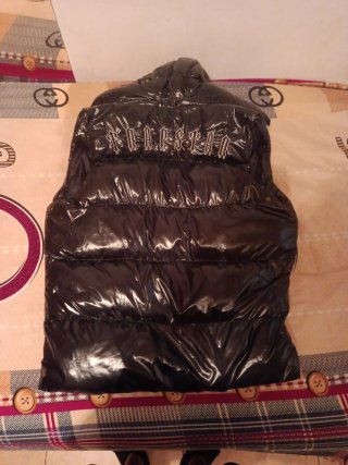 Chaleco Trapstar Negro Brillante