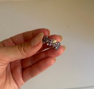 Anillo Pandora Flores Moradas y Doradas