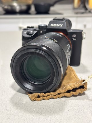 Cámara Sony A7 III+ Objetivo macro Sony 90mm f/2.8