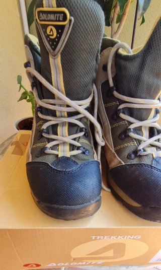 Scarponcini Trekking Dolomite in goretex