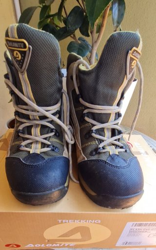 Scarponcini Trekking Dolomite in goretex