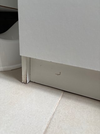 Armario blanco de madera