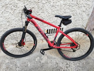 Bicicleta Roja B'TWIN ST 540