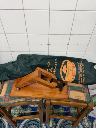 Jamonero de madera El Pozo