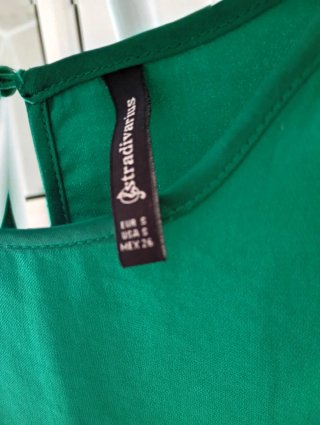 Conjunto Blusa Verde y Falda Rayas