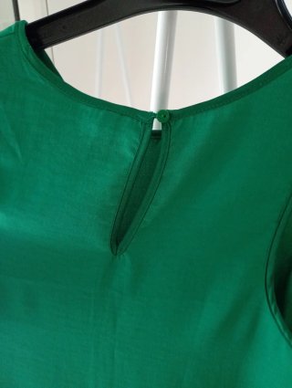 Conjunto Blusa Verde y Falda Rayas