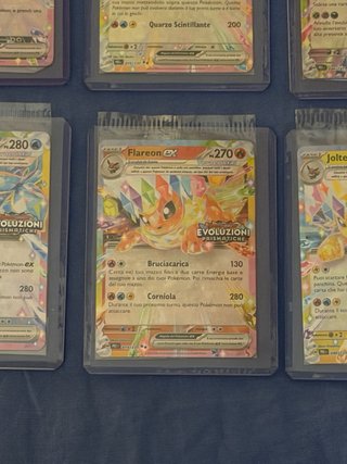Set 9 Carte Pokemon Evoluzioni Prismatiche