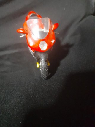 Moto a escala MV Agusta