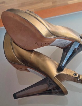 Zapatos Armand  Basi tacón alto