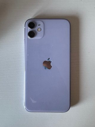 iPhone 11 64GB Viola con batteria al 70%