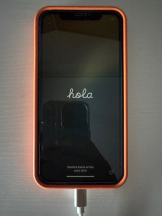 iPhone 11 64GB Viola con batteria al 70%