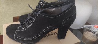 Botines Geox Negros con Cordones