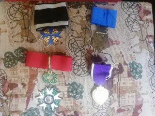 Lote de 4 medallas militares,replicas