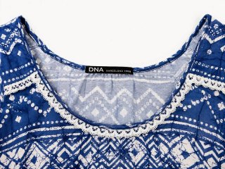 Blusa Estampada Étnica Boho Azul y Blanca DNA