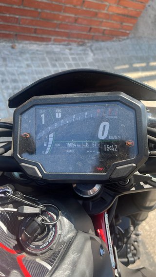 Kawasaki Z900 2024 • 15.000km