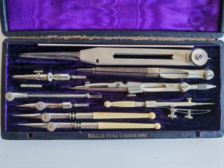 Estuche Dibujo Técnico BARABAN París Antiguo