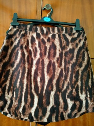Conjunto Top y Falda Animal Print Sin Estrenar