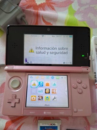 Nintendo 3DS Rosa + FIFA 14 y juegos