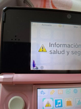 Nintendo 3DS Rosa + FIFA 14 y juegos