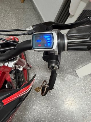 Moto Eléctrica Cross 1000W Roja y Negra