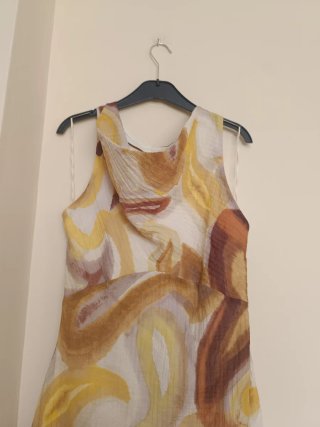 Vestido midi Zara estampado espalda combinada