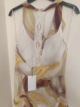 Vestido midi Zara estampado espalda combinada