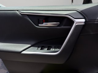 Toyota Rav4 2.5l 220H Style