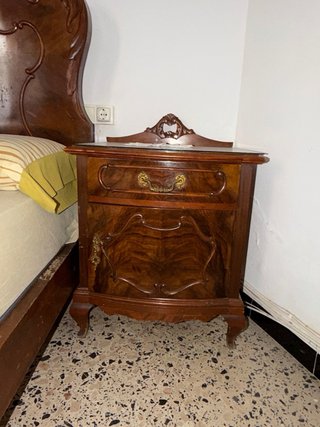 Dormitorio antiguo madera maciza