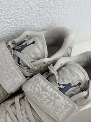 Zapatillas Jordan Zion 3 SE M.U.D. "Light Bone"