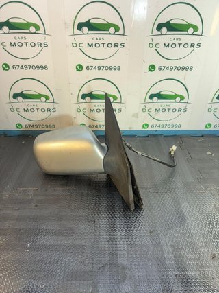 010399 retrovisor derecho Toyota yaris  Xp10
