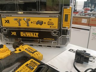 PACK DEWALT ATORNILLADOR + TALADRO DCK211D2T