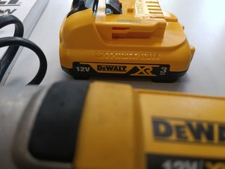 PACK DEWALT ATORNILLADOR + TALADRO DCK211D2T