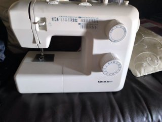 Máquina de coser SilverCrest