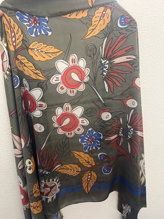 Pañuelo estampado floral
