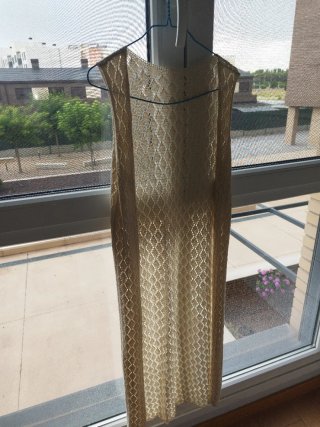 Chaleco largo crochet calado beige