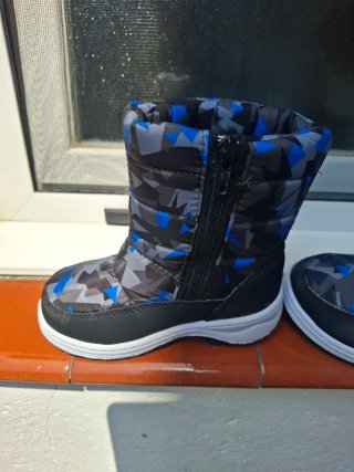 Botas de nieve para niño con camuflaje
