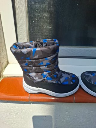 Botas de nieve para niño con camuflaje