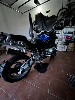 BMW R1200GS Adventure Negra y Azul