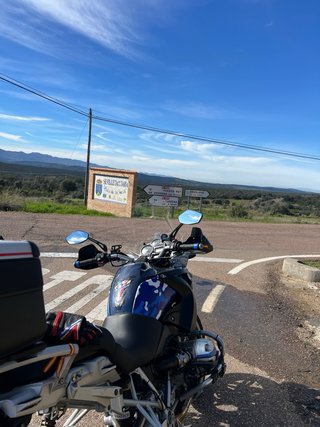 BMW R1200GS Adventure Negra y Azul