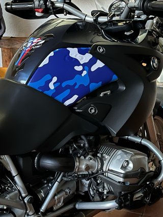 BMW R1200GS Adventure Negra y Azul