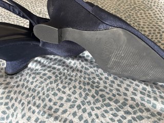Zapatos de tacón azul