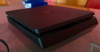 PS4 (PlayStation 4) Negra + 2 Mandos