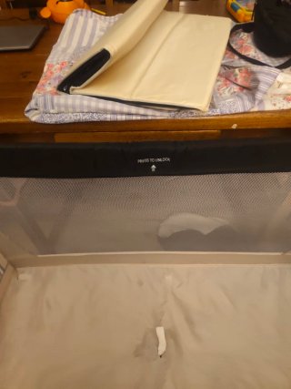 Cuna de viaje plegable