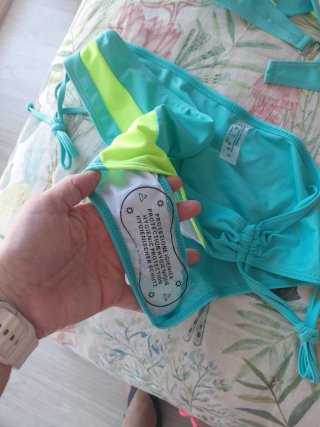 Bikini dos piezas verde y amarillo