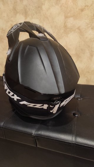 Casco Airoh + Gafas Fox Moto
