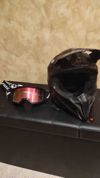 Casco Airoh + Gafas Fox Moto